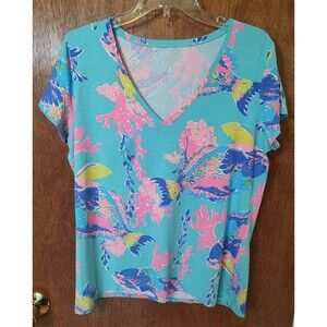 Lilly Pulitzer sz XL Michele blue V-neck short sleeve tee coral fish design